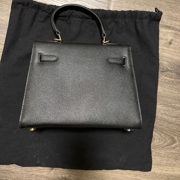 House of Hello - Picture 2 of 5